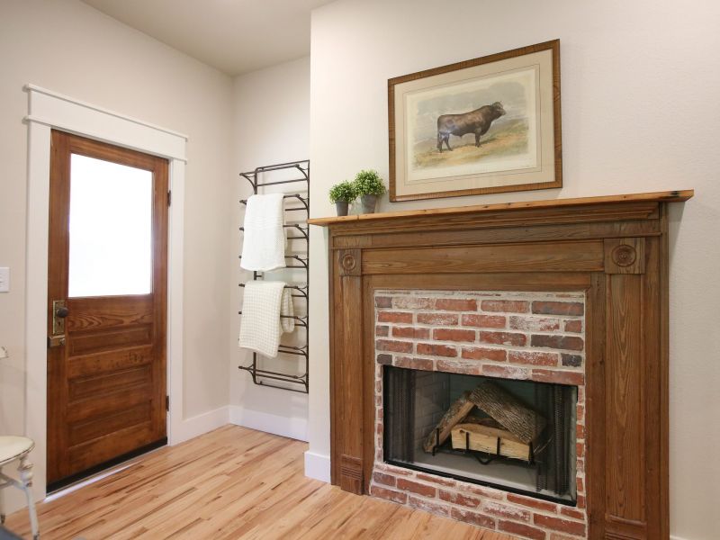 Fixer To Fabulous HGTV