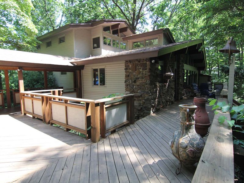 Fixer To Fabulous HGTV