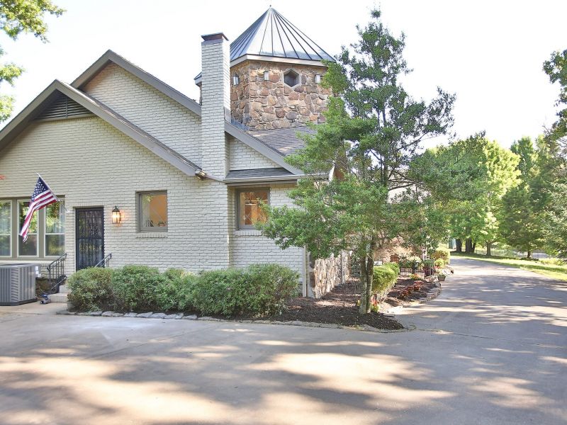 Fixer To Fabulous HGTV