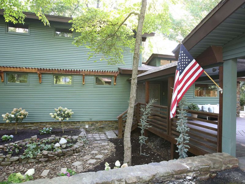 Fixer To Fabulous HGTV