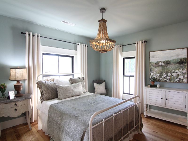 Fixer To Fabulous HGTV