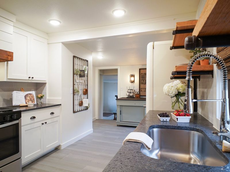 Fixer To Fabulous HGTV