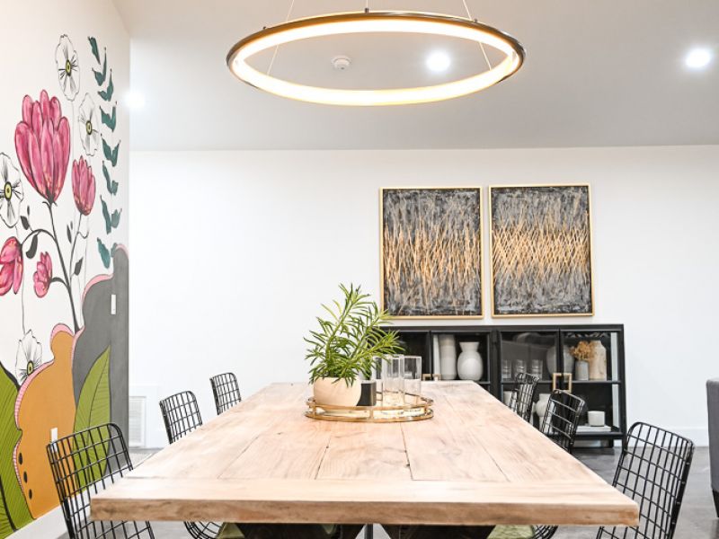 HGTV FIXER TO FABULOUS 206