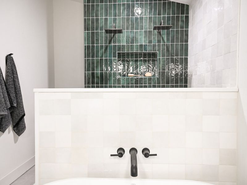 HGTV FIXER TO FABULOUS 206