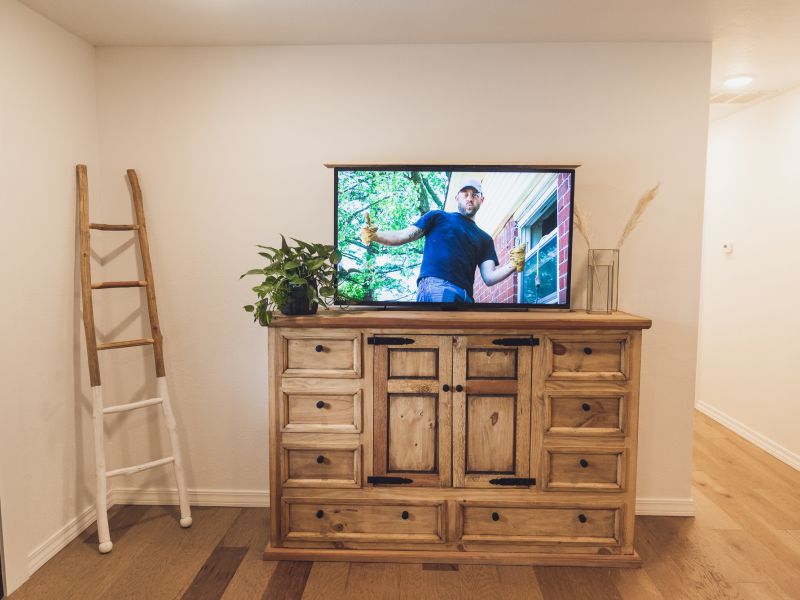 HGTV Fixer To Fabulous