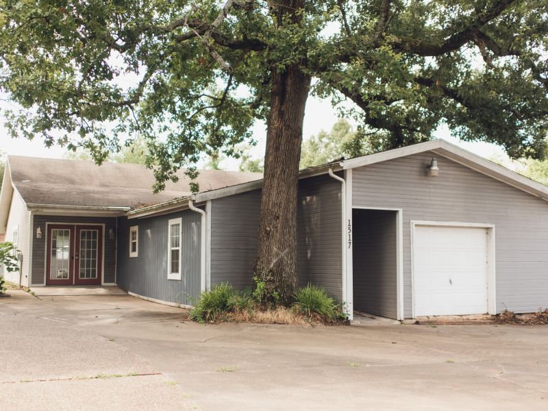 HGTV FIXER TO FABULOUS 206