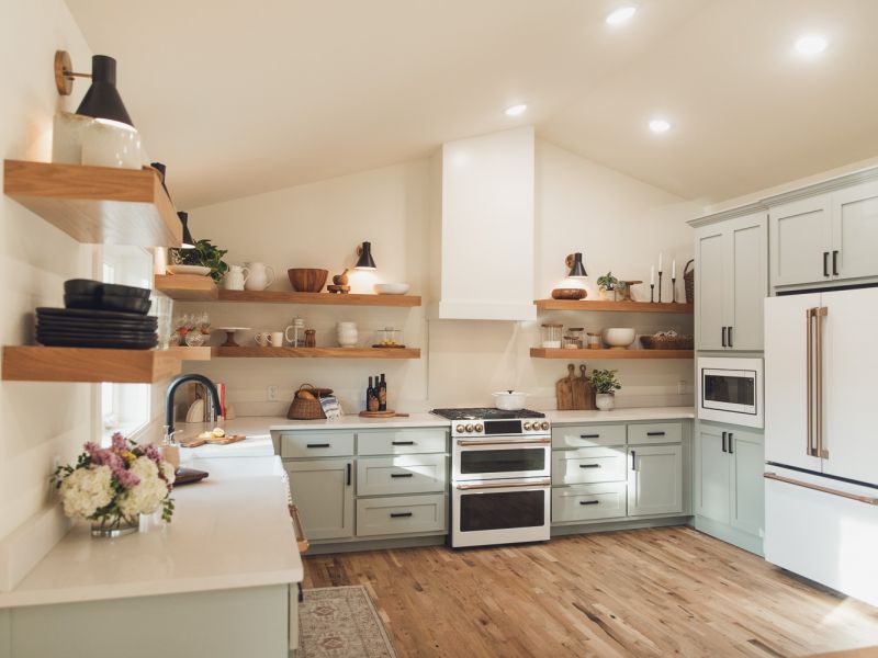 HGTV Fixer To Fabulous 2571