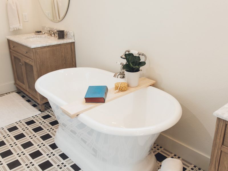 HGTV Fixer To Fabulous 2633