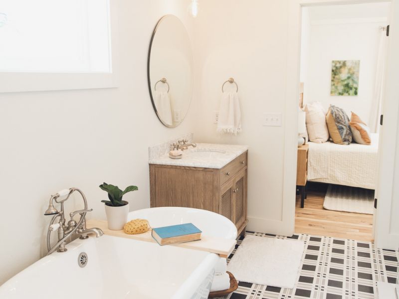 HGTV Fixer To Fabulous 2637