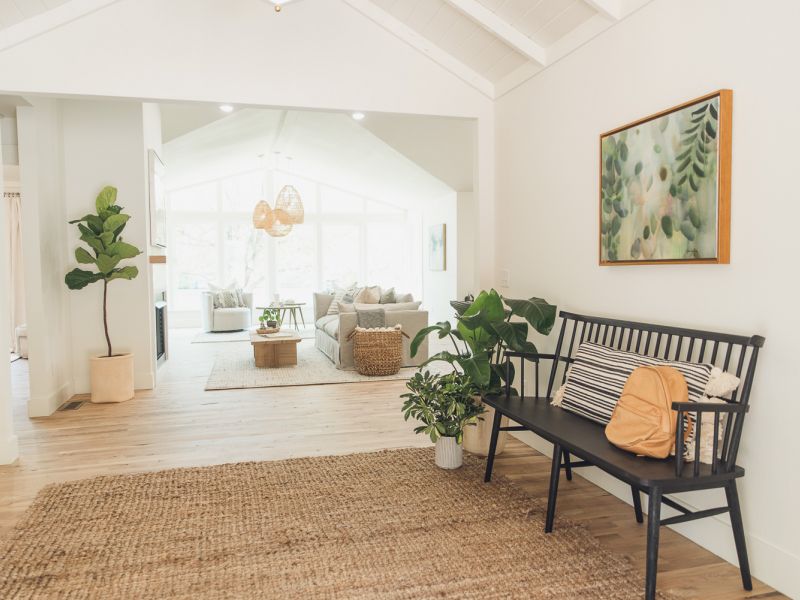 HGTV Fixer To Fabulous 2838