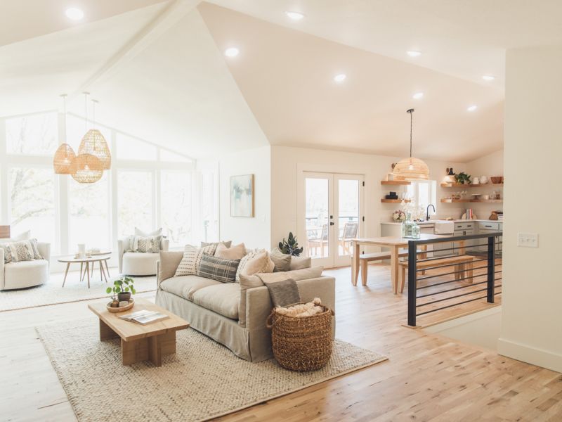 HGTV Fixer To Fabulous 2846