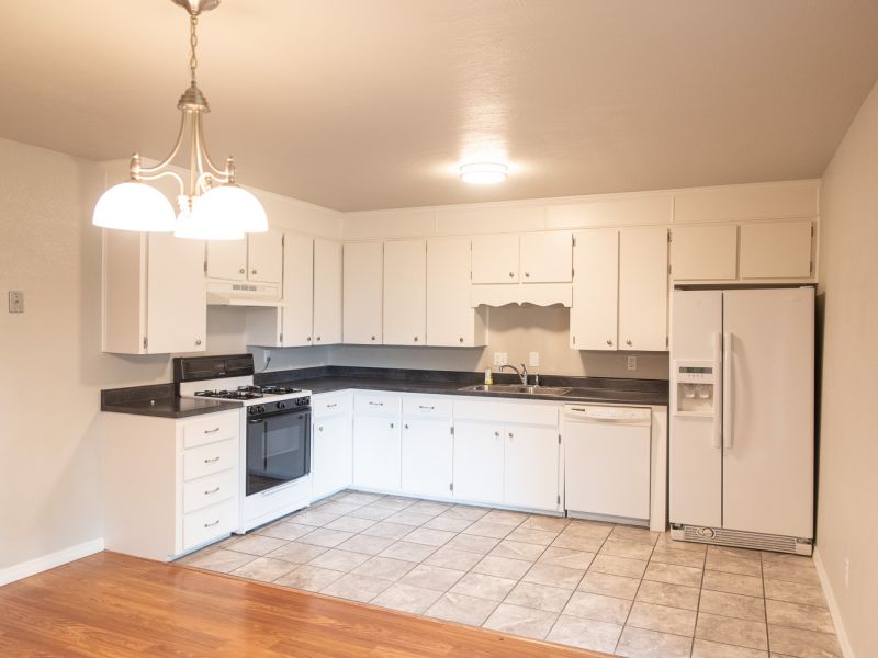 HGTV Fixer To Fabulous 6053