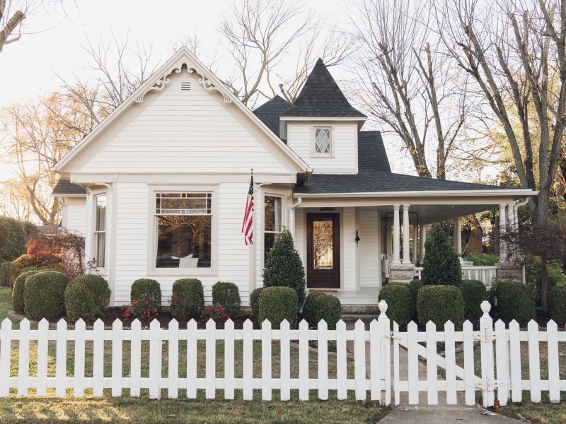 HGTV Fixer To Fabulous  1