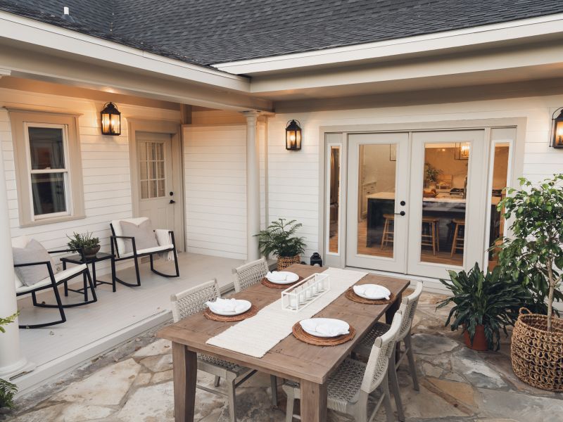 HGTV Fixer To Fabulous  124