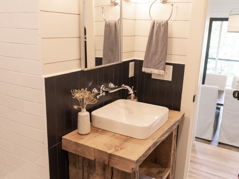 HGTV Fixer To Fabulous 203a 11