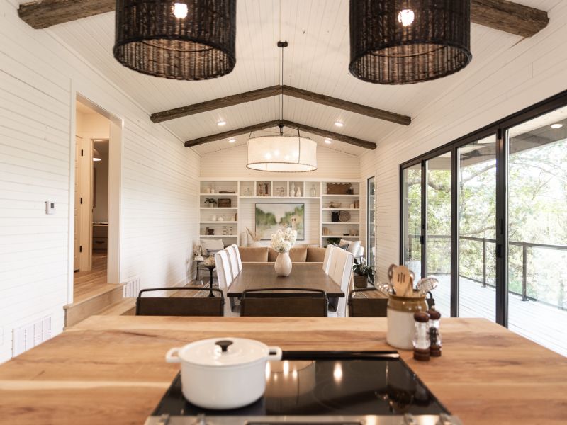 HGTV Fixer To Fabulous 203a 52