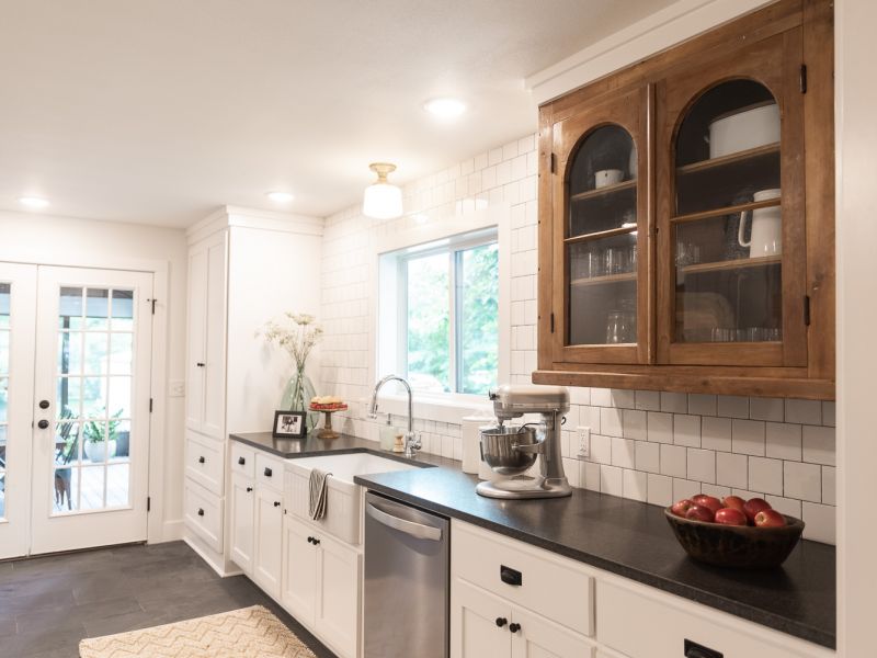 HGTV Fixer To Fabulous 203a 67