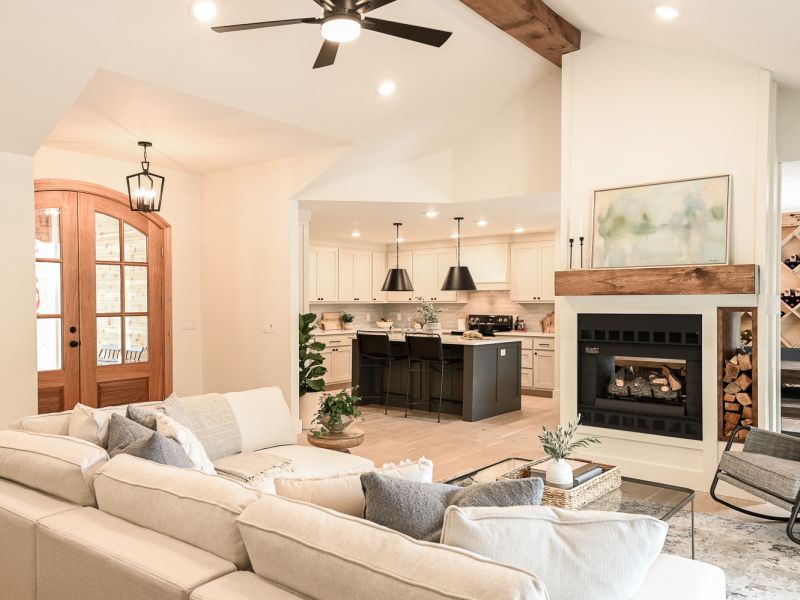 HGTV Fixer To Fabulous 25