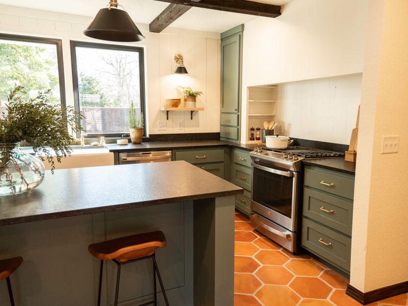 HGTV Fixer To Fabulous  3