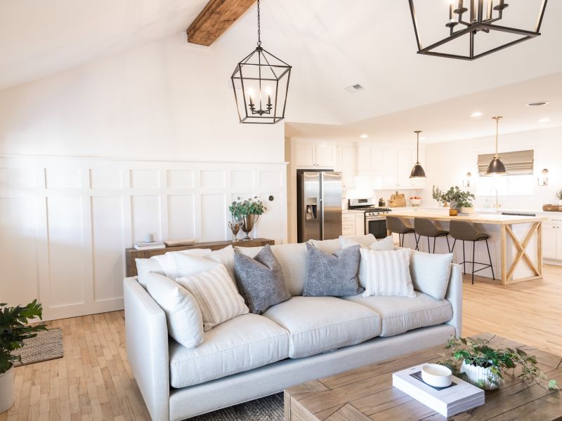 HGTV Fixer To Fabulous 31