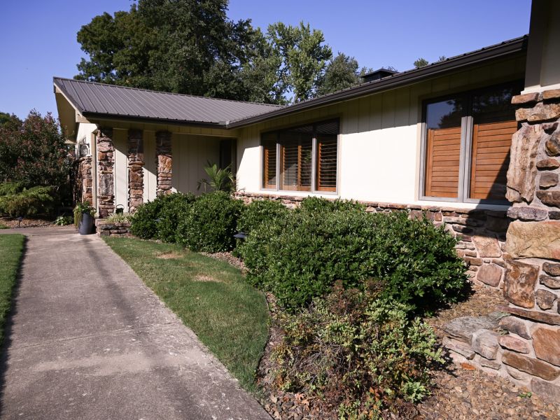 HGTV Fixer To Fabulous Walker 7