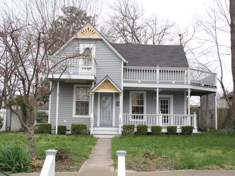 Fixer To Fabulous HGTV