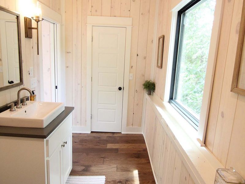 Fixer To Fabulous HGTV