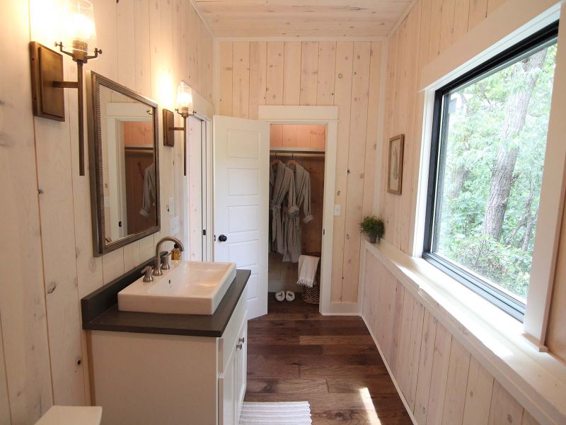 Fixer To Fabulous HGTV