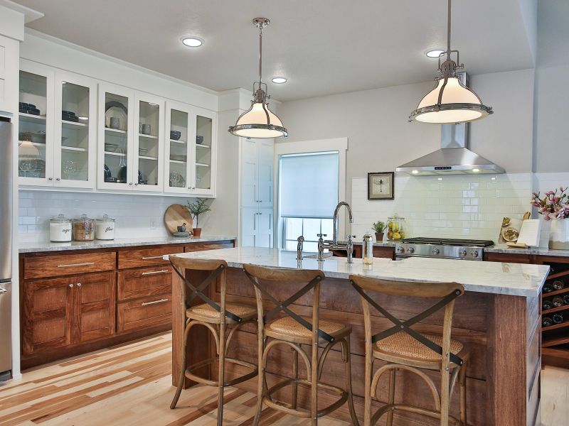 Fixer To Fabulous HGTV