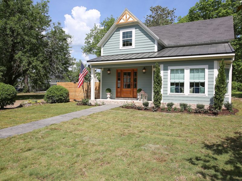 Fixer To Fabulous HGTV