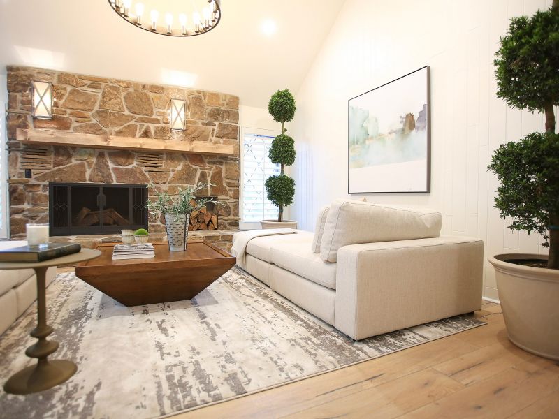 Fixer To Fabulous HGTV