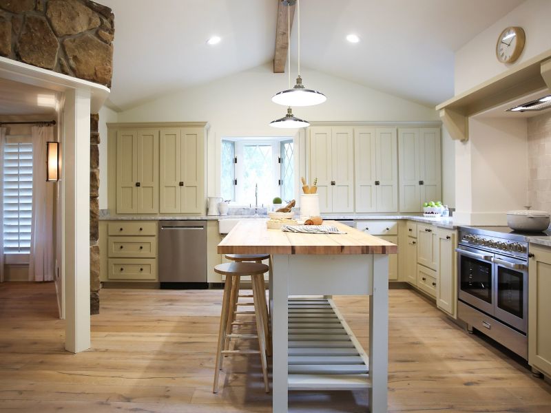 Fixer To Fabulous HGTV