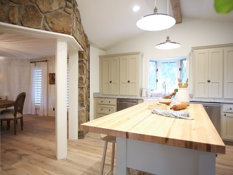 Fixer To Fabulous HGTV