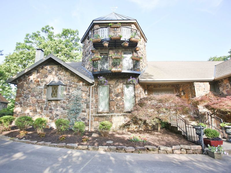 Fixer To Fabulous HGTV