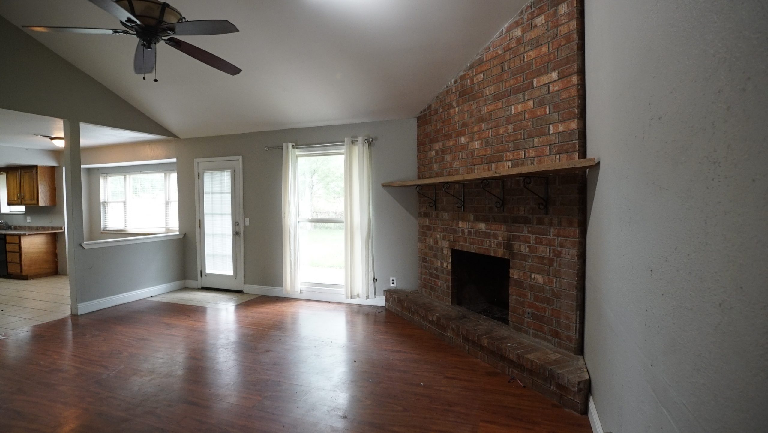 Brooks_Livingroom7