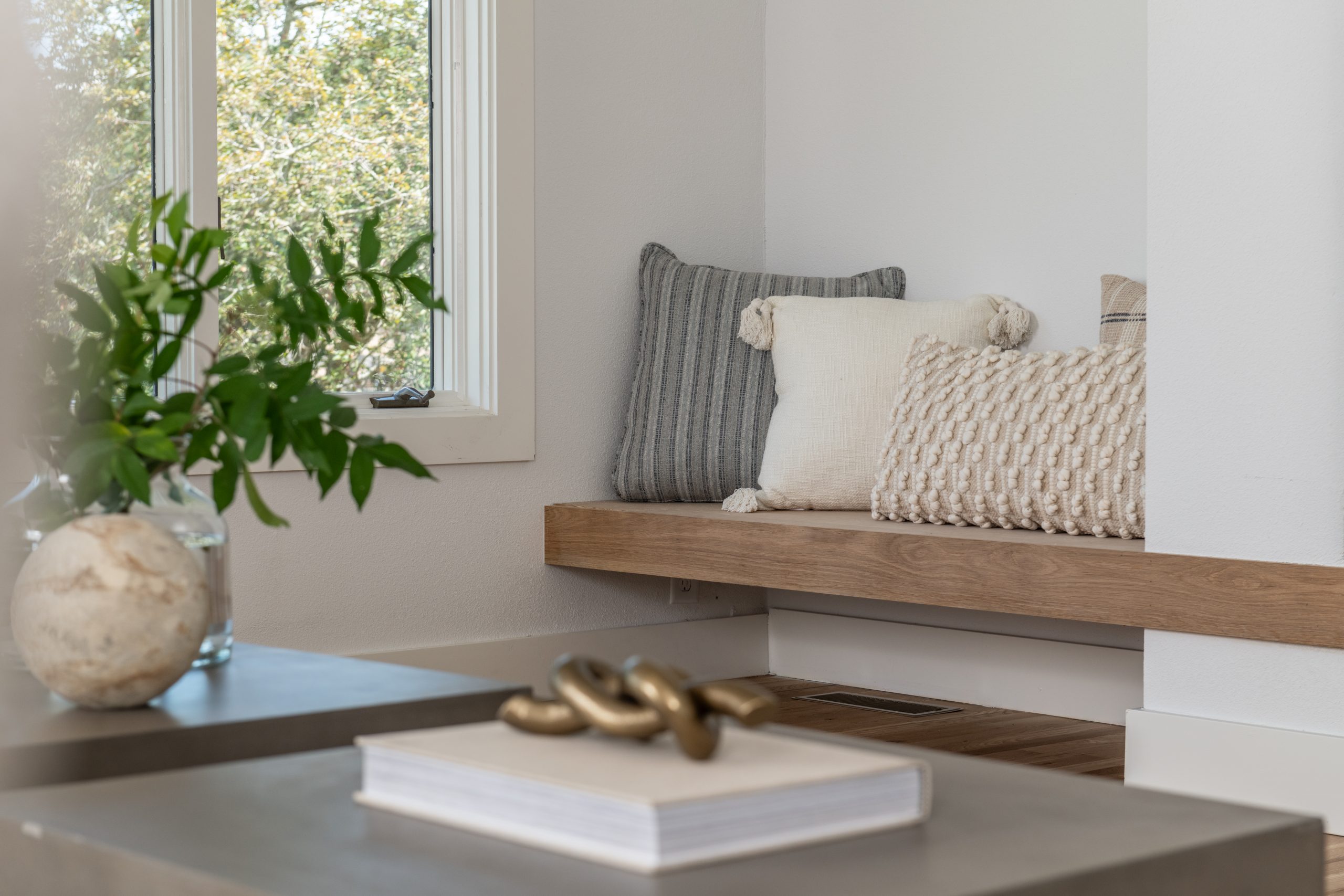 FTF S3 Coughlin_LivingRoom00005