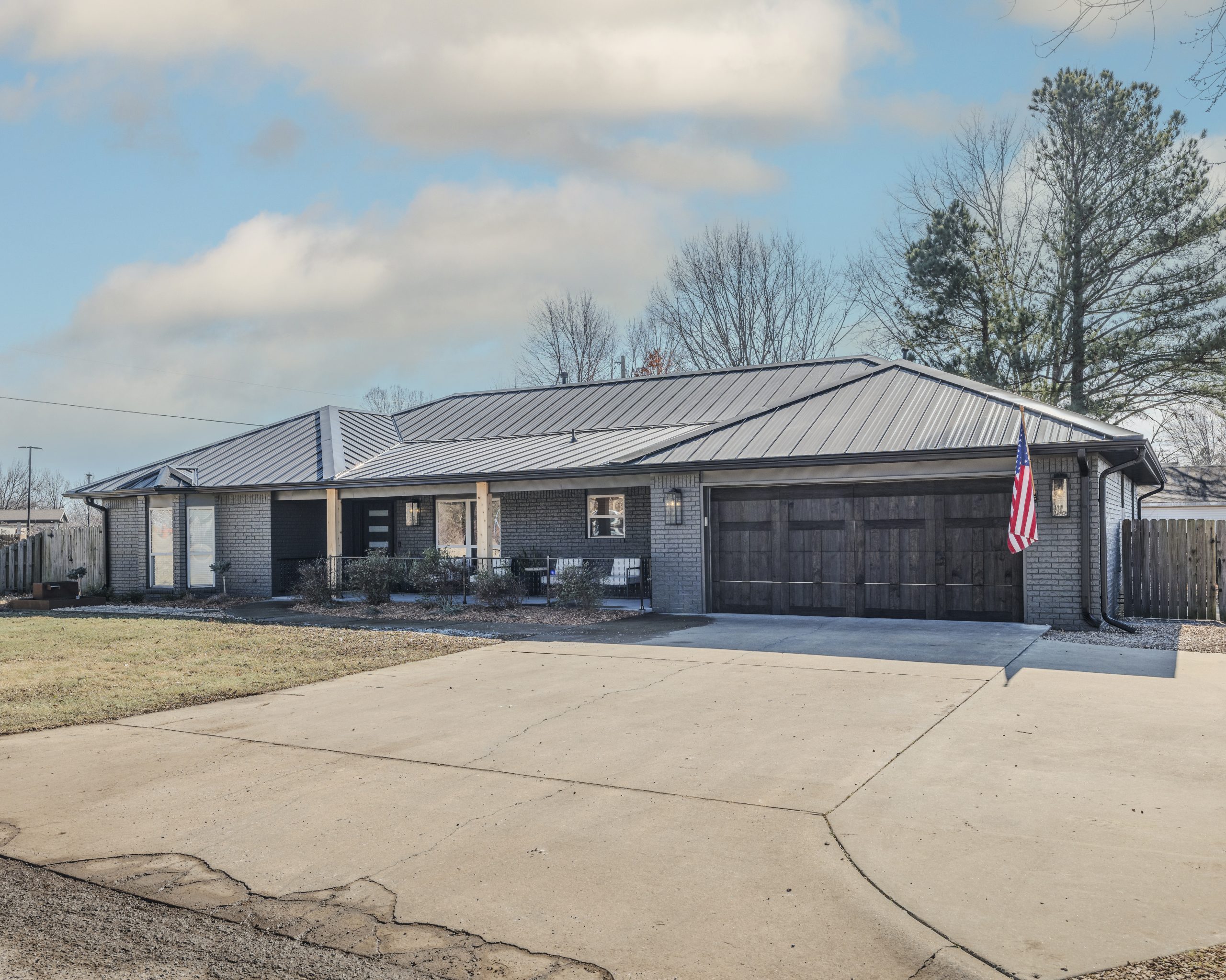 FTFS6 Gloeckler Exteriors 31