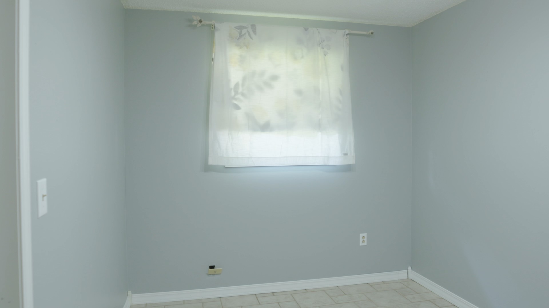 Goodyear_Den 1