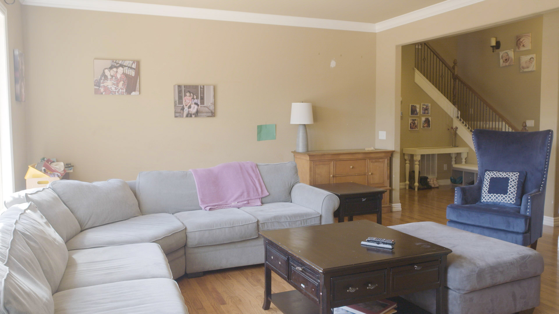 HALHM403_BEFORE4_LIVING-ROOM