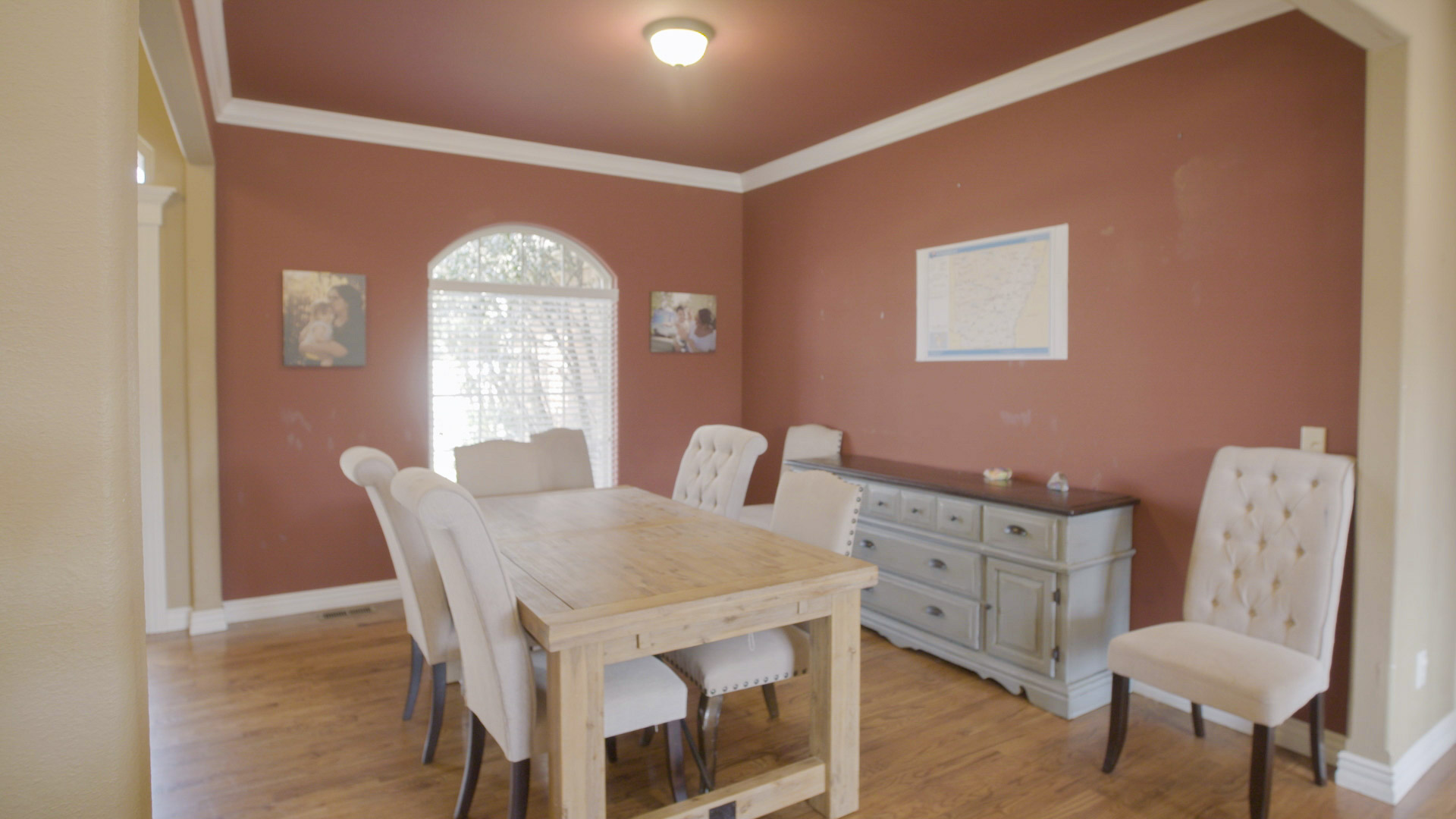 HALHM403_BEFORE6_DINING-ROOM