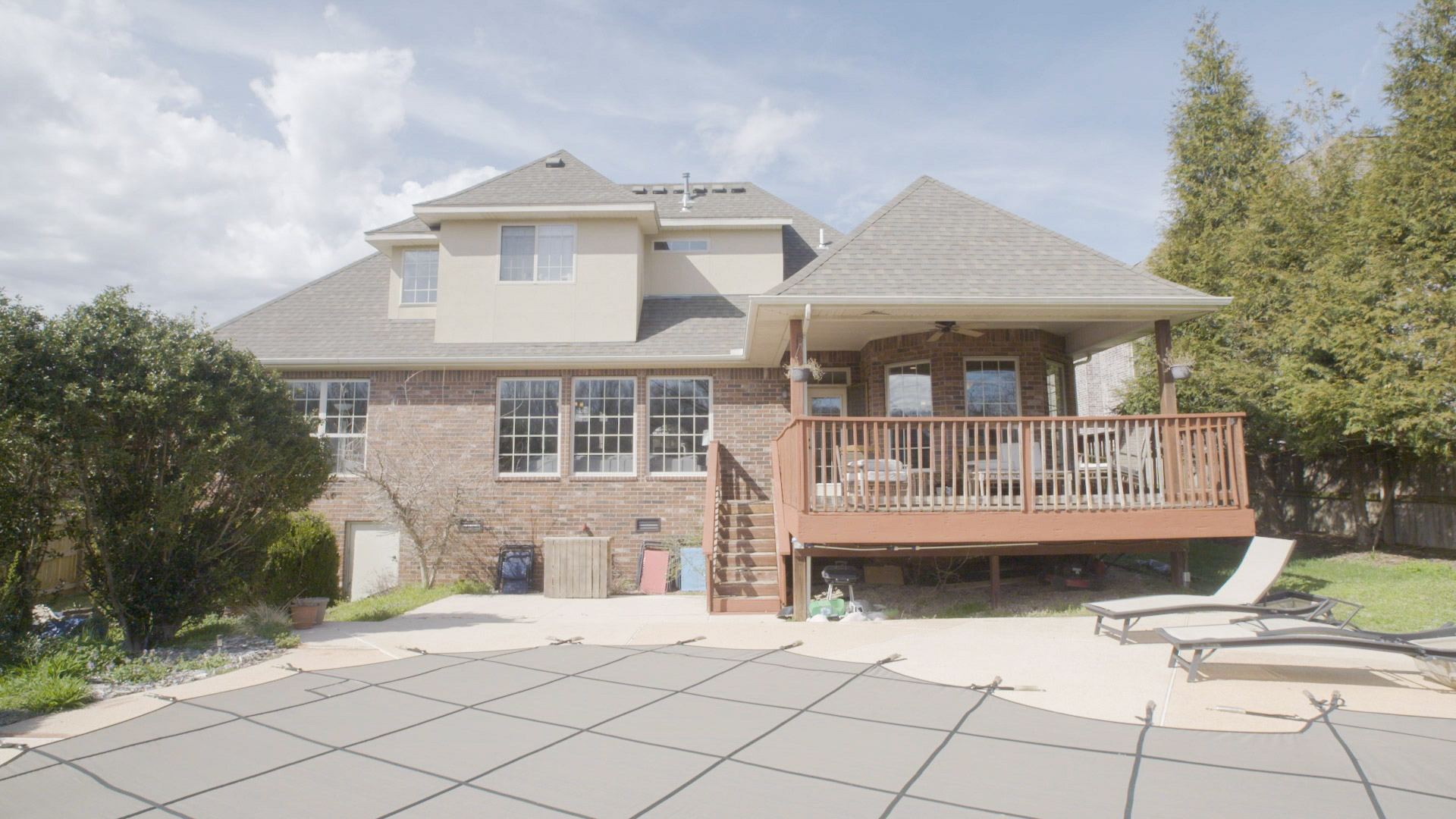 HALHM403_BEFORE8_BACK-EXTERIOR_WIDE