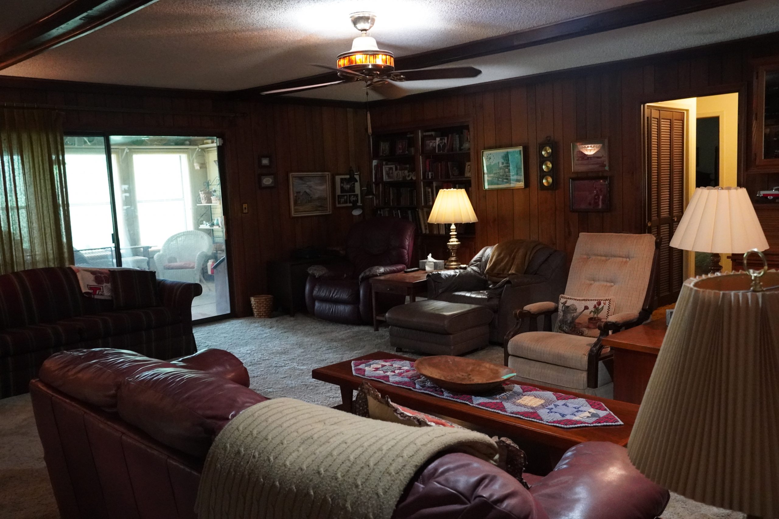 HALHM405_BEFORE_DINING-ROOM_1
