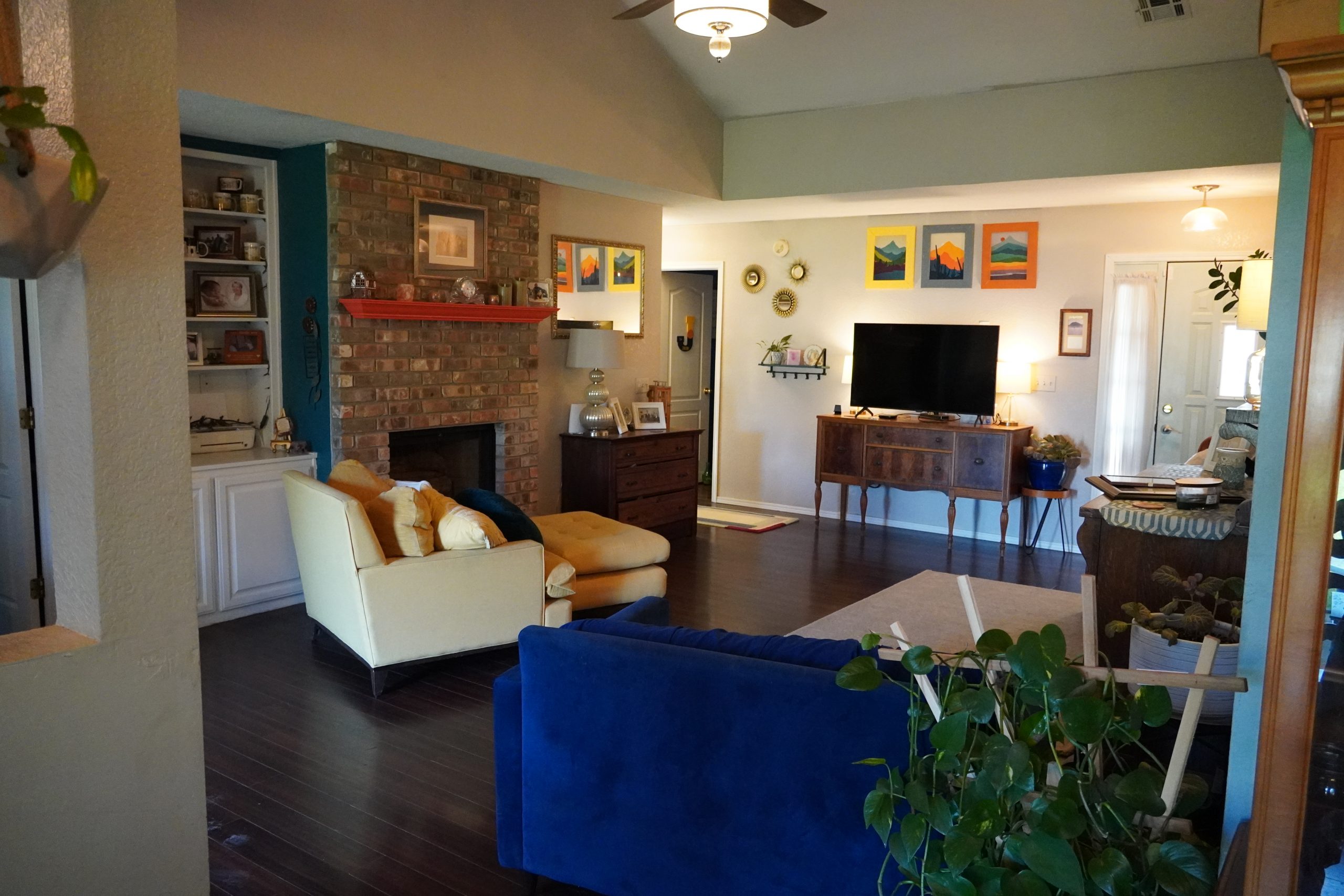 HALHM406_BEFORE_LIVING-ROOM_2