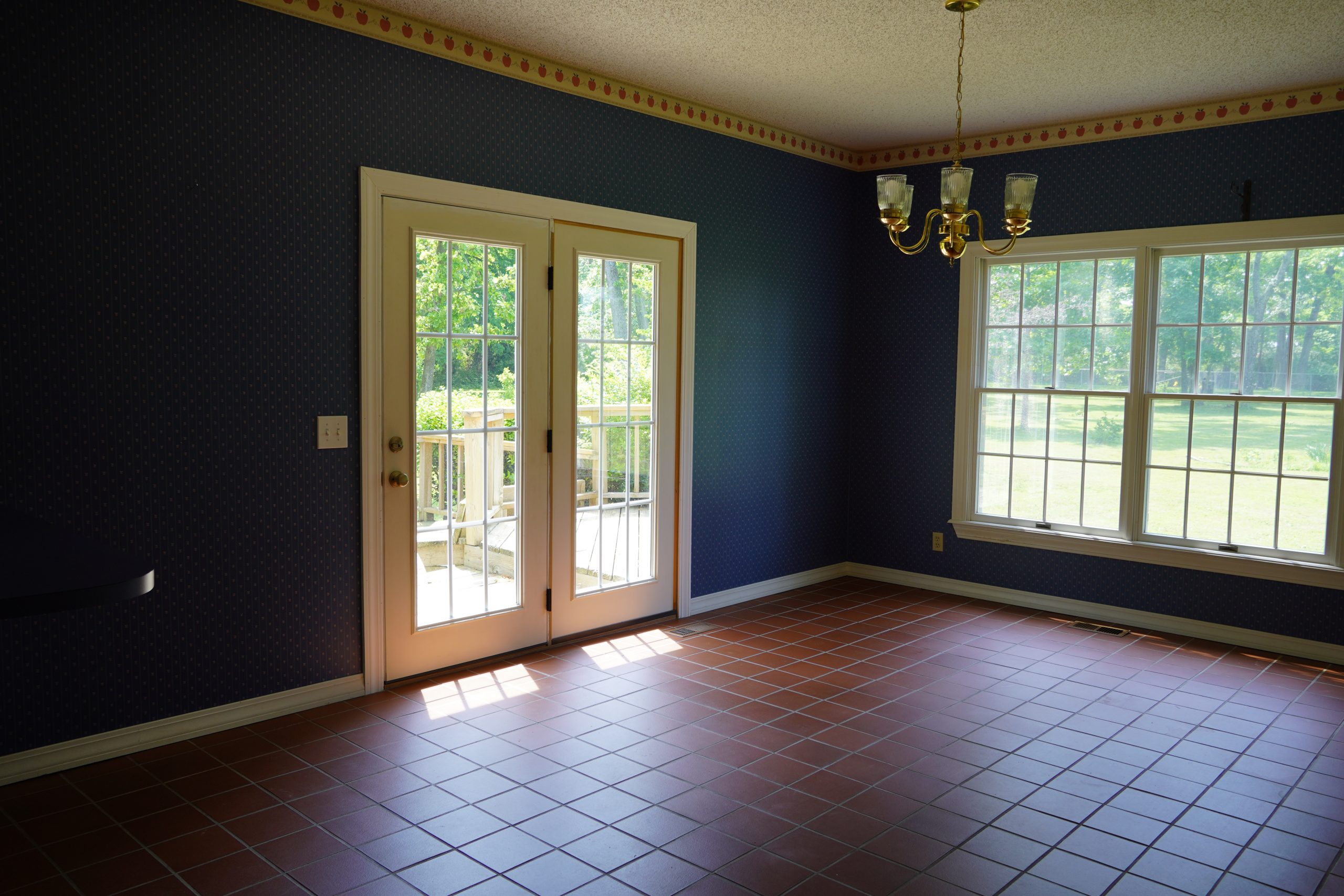 HALHM407_BEFORE_DINING-ROOM