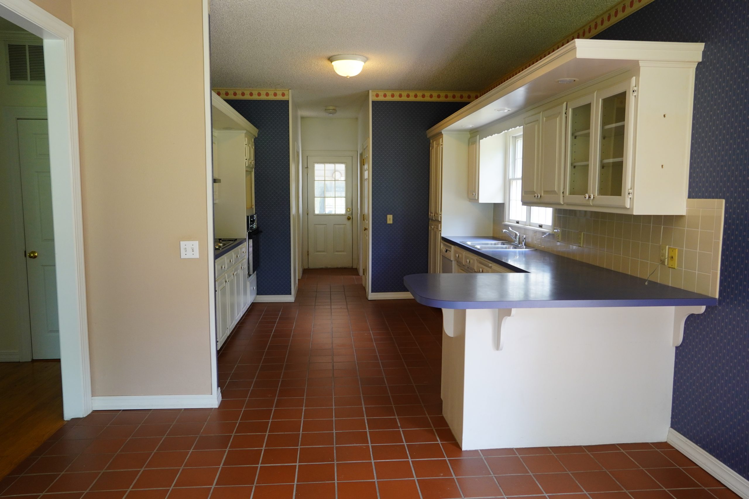 HALHM407_BEFORE_KITCHEN_1