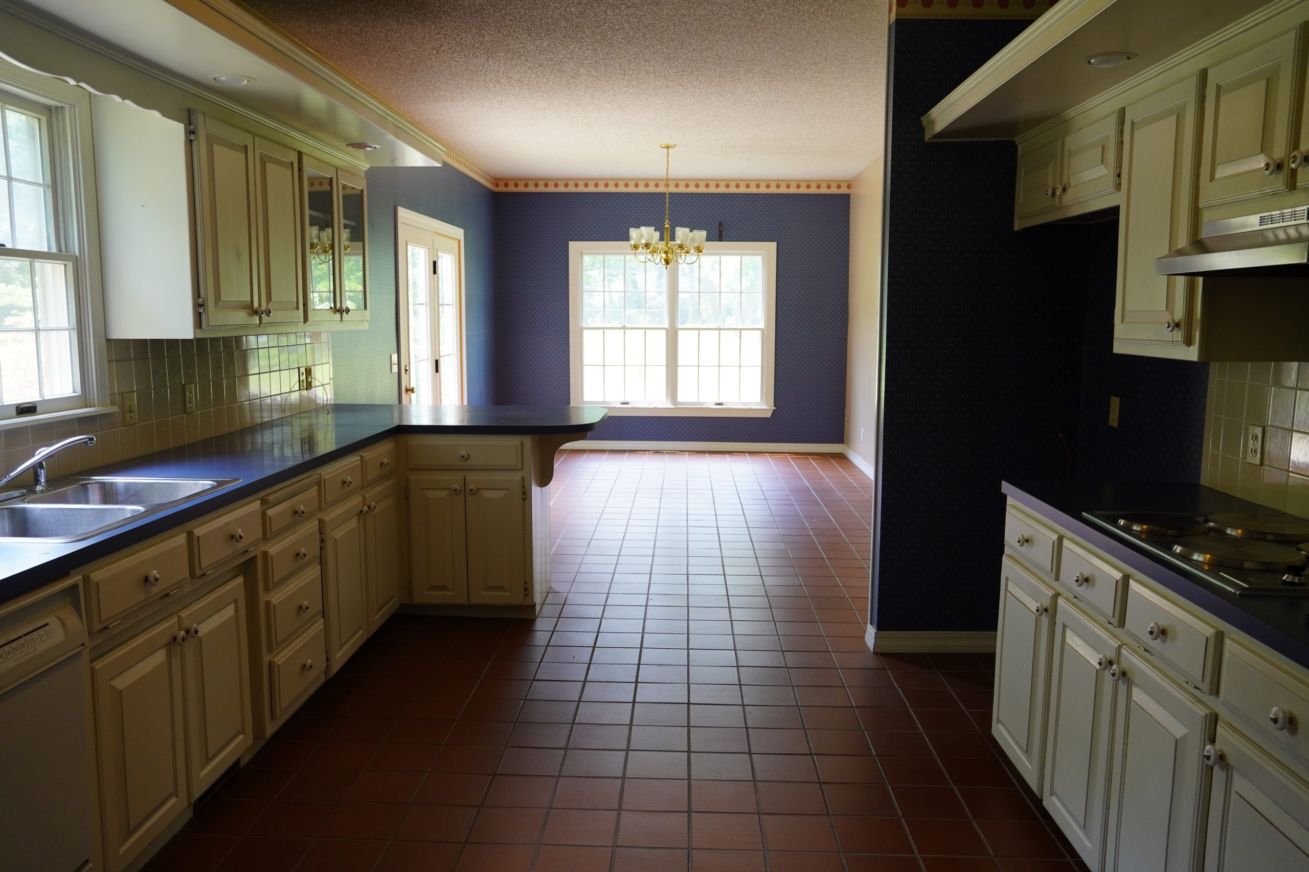 HALHM407_BEFORE_KITCHEN_2
