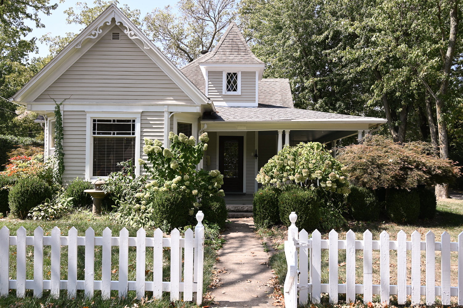 HGTV Fixer To Fabulous 210-1