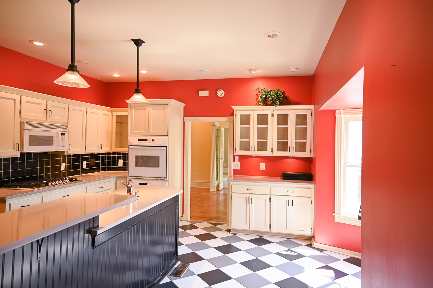 HGTV Fixer To Fabulous 210-34