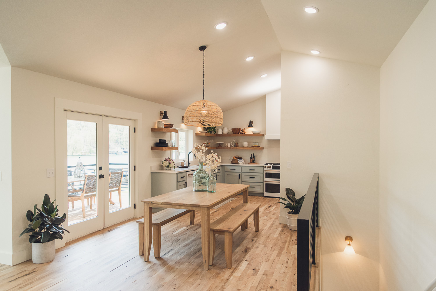HGTV Fixer To Fabulous-2696