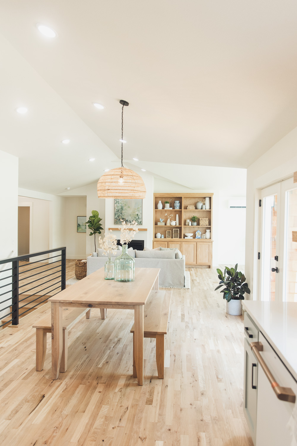 HGTV Fixer To Fabulous-2836